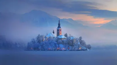 Озеро Блед зимой, Блед, Словения, Европа . стоковое фото ©NataliaD 138275090