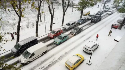 Шедевры снега в Киеве: пейзажи, достойные обоев на вашем устройстве