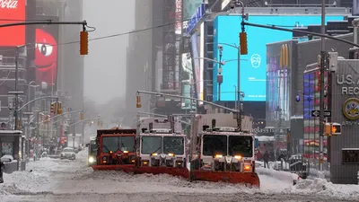 В Нью Йорке выпал снег, побит 4-летний рекорд - фото, видео | OBOZ.UA