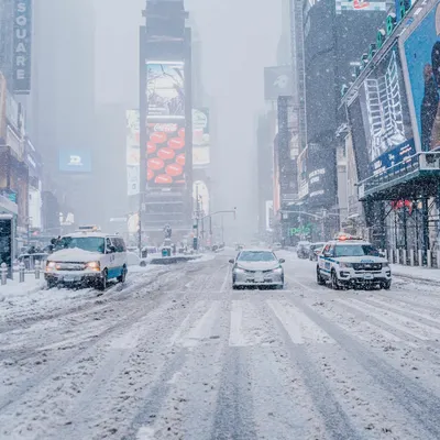 На Нью-Йорк и Нью-Джерси обрушился снегопад. Фотогалерея