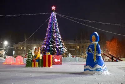 Фон с Снегурочкой из снега для печати