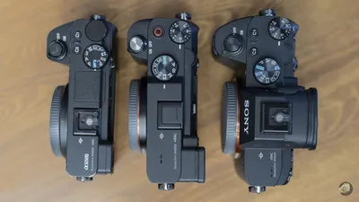 Купить Фотоаппарат Sony Alpha ILCE-6000 Kit E PZ 16-50mm F/3.5-5.6 OSS,  серебристый по цене 83 450 руб. с доставкой в Москве и всей России