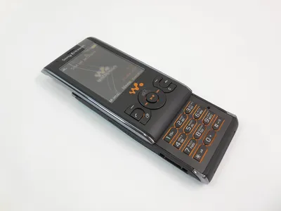 Sony Ericsson Idou: «живые» фото 12-Мп смартфона (ФОТО)