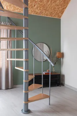 Изготовление лестниц для дома на заказ: лестницы на металлических косоурах