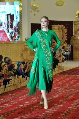 Красивые туркменские вечерние платья (63 фото)