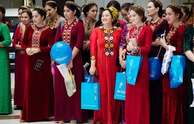 В Туркменистане определили лучших дизайнеров одежды | Культура