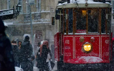 Первый за много лет снегопад накрыл Стамбул - Российская газета