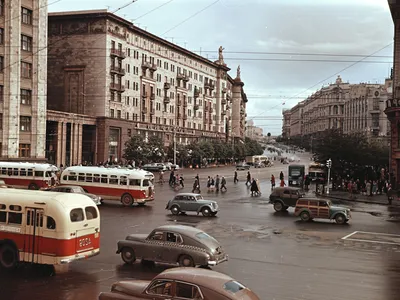 Столица становится местом, где герой теряет самого себя». От золотых  куполов до спальных районов: как менялся образ Москвы в русской литературе  - Мослента