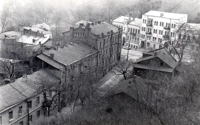 Troyeschina «оболонь» и Brovary панорама. Новые и старые советские здания  Редакционное Стоковое Фото - изображение насчитывающей ипотека, больш:  184313893