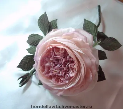 Купить или заказать Староанглийская роза в интернет магазине на Ярмарке  Мастеров. С доставкой по Ро… | Бумажный цветок, Изготовление цветов из  ткани, Шёлковые цветы