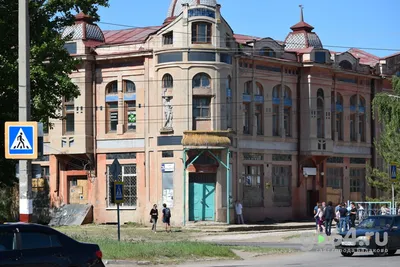 В Балаково власти не могут заставить бывшего владельца картинга  утилизировать горы старых покрышек