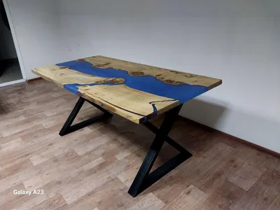 Заказать деревянный стол река в Санкт-Петербурге