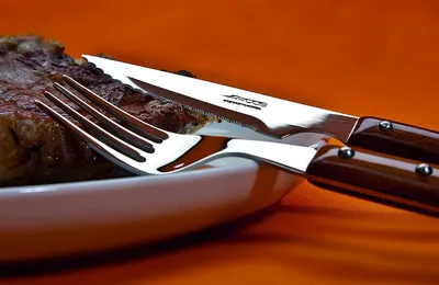 Любителям мяса на заметку: столовые ножи для стейка
