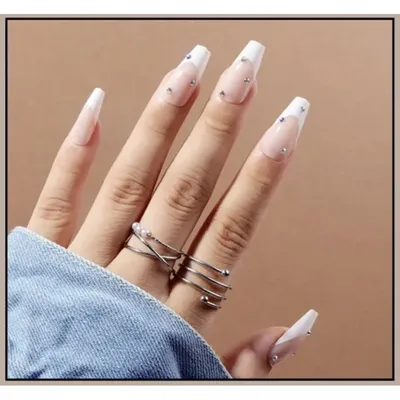Маникюр на длинные ногти / со стразами - 14 фото ногтей 2024