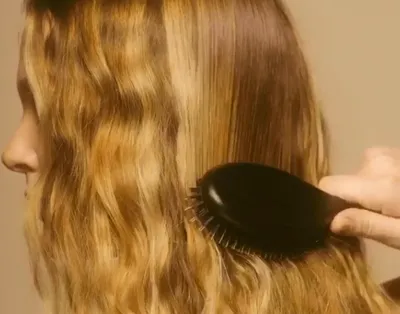 Боковая лесенка - актуальная стрижка весны для волос короткой и средней  длины - Today.ua