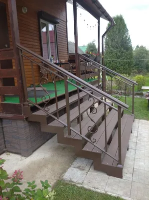 Широкая лестница на террасу | Наружные украшения, Лестница, Крыльцо  загородного дома