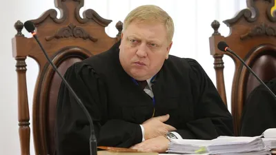 Судья Волгоградского облсуда досрочно запросилась в отставку