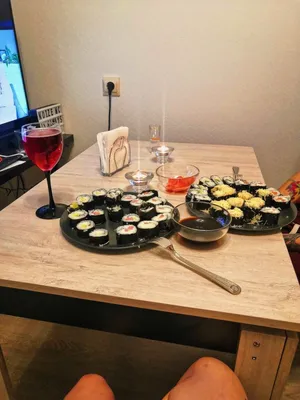 Суши и вино фото фотографии