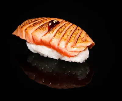 Суши с лососем - Заказать Суши в Вишневом. Доставка суши Вишневое