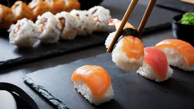 Едят ли в Японии суши и роллы? | Кулинария наизнанку | Дзен