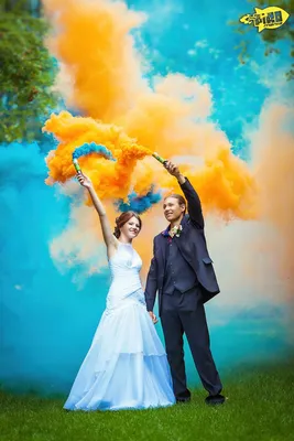 Свадебные фото с цветным дымом фотографии