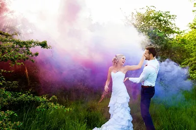Красивые свадебные фото с дымовыми шашками