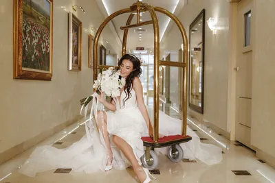 Свадебная фотосессия в отеле wedding photoshoot at the hotel в 2023 г |  Свадьба в отеле, Фотосессия, Невеста