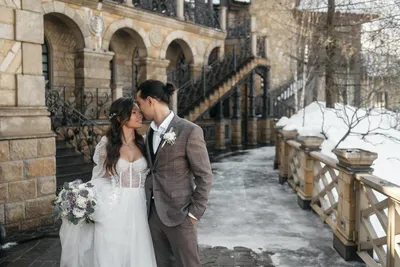 Свадебная фотосессия зимой в Екатеринбурге — От 5 000 рублей.