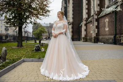 Свадебные платья для полных невест 2024