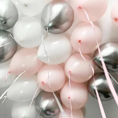 Воздушные шары на 18 лет девушке (розовые и серебро) - купить с доставкой в  Москве от \"МосШарик\"