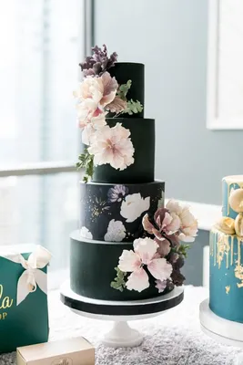 Мастерство и вдохновение: Удивительные фотографии свадебных тортов 2019
