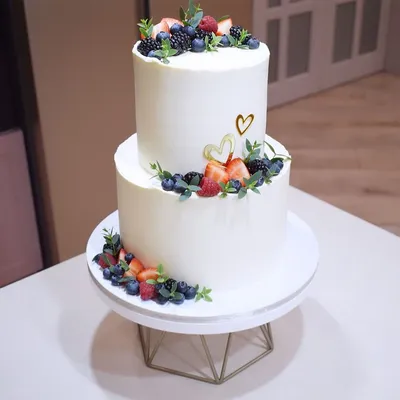 Индивидуальные свадебные торты двухъярусные на ваше усмотрение