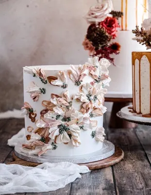 Свадебный торт с цветами/001 – купить с доставкой в Москве • Teabakery