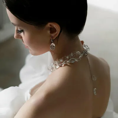 Колье с Welari цепочкой по спине для невесты - купить в интернет-магазине  Lovely Bride