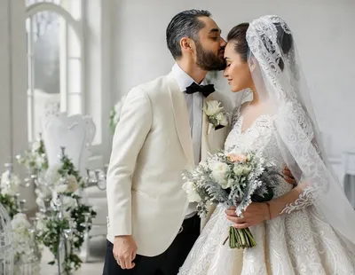 Свадебные прически российских знаменитостей: фото и идеи укладок известных  невест