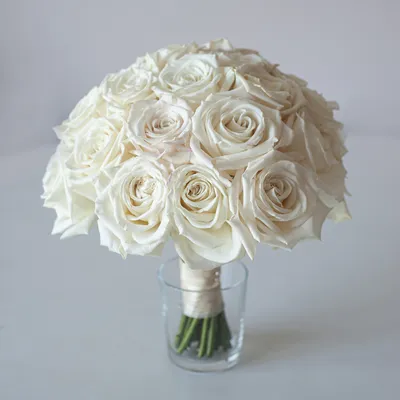 Свадебный букет из пионовидной розы Snow World - купить с доставкой от  ElitBuket
