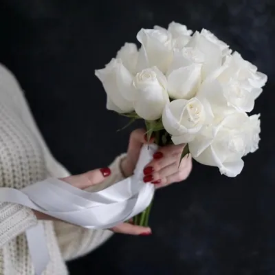 Свадебный букет из красных и белых роз 2023. Купить цветы в Могилеве с  доставкой