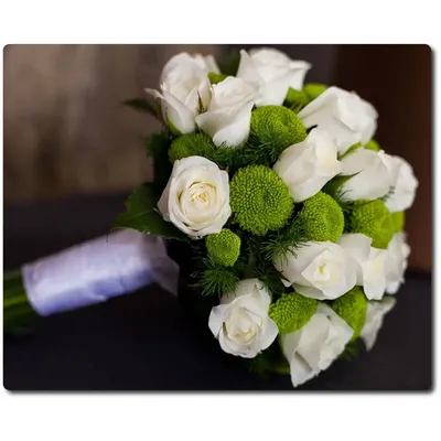 Свадебный букет из белых роз и розовых Стоковое Фото - изображение  насчитывающей поднял, свадебный: 180845870