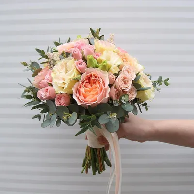 Купить букет невесты из пионовидных роз \"Лондон\" по доступной цене с  доставкой в Москве и области в интернет-магазине Город Букетов