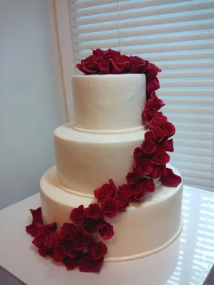 Свадебный торт с розами 11091221 стоимостью 23 050 рублей - торты на заказ  ПРЕМИУМ-класса от КП «Алтуфьево»