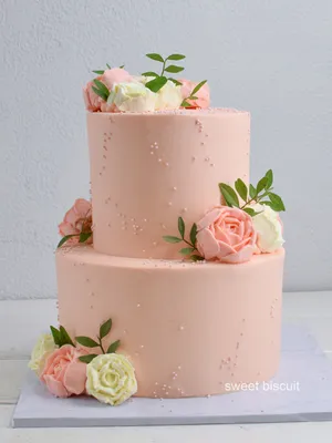 Нежный торт с розами категории Свадебные торты розового цвета
