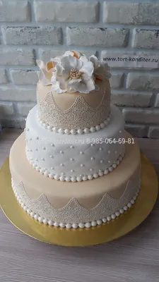 3-х уровневый белый свадебный торт с гипсом - Сделано из швейцарских  ингредиентов - Интернет-магазин – The Perfect Cake Dubai LTD