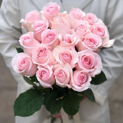 Белые розы в корзине - 101 шт. за 17 790 руб. | Бесплатная доставка цветов  по Москве