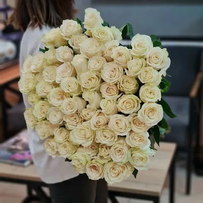 Цветы, композиция №1. Белые розы. S купить по цене 1150 грн | Украфлора