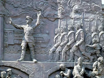 В РПЦ неофициальным гимном России назвали \"Священную войну\"