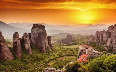 Монастыри Метеоры между небом и землёй - 20 фото