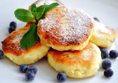 7 рецептов вкусных, пышных и простых сырников, которые можно приготовить с  детьми | Где мои дети | Дзен