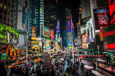 Площадь таймс-сквер, Нью-Йорк, США Редакционное Изображение - изображение  насчитывающей положения, американская: 170822665