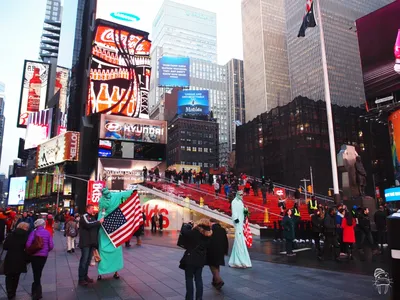 Российская дизайн-студия оформила рекламу отеля на Таймс-сквер в Нью-Йорке