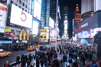 Таймс-сквер в Манхэттене, нью-йорк, США Редакционное Фото - изображение  насчитывающей ноча, дорога: 171779591